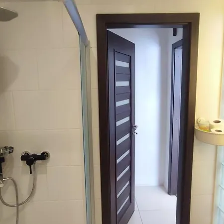 Bright 2-bdrm 아파트
